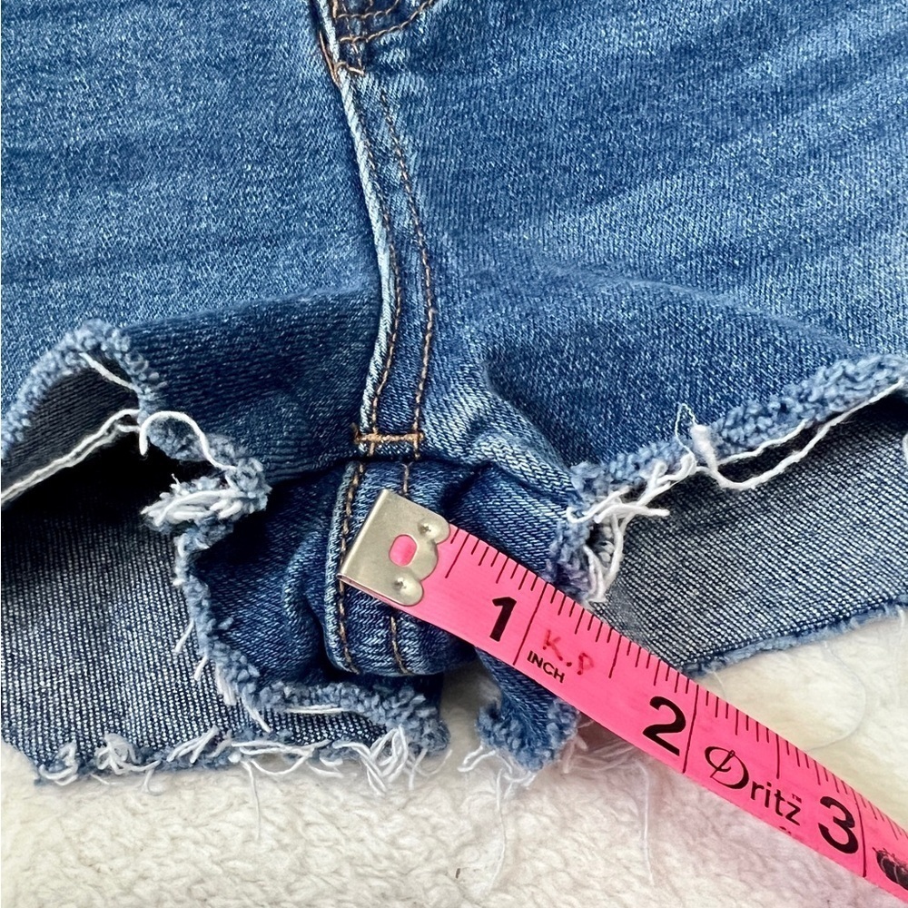 VERVET Raw Hem Cut-Off Denim Shorts - Size 25 - Picture 5 of 11